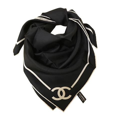 foulard chanel prix